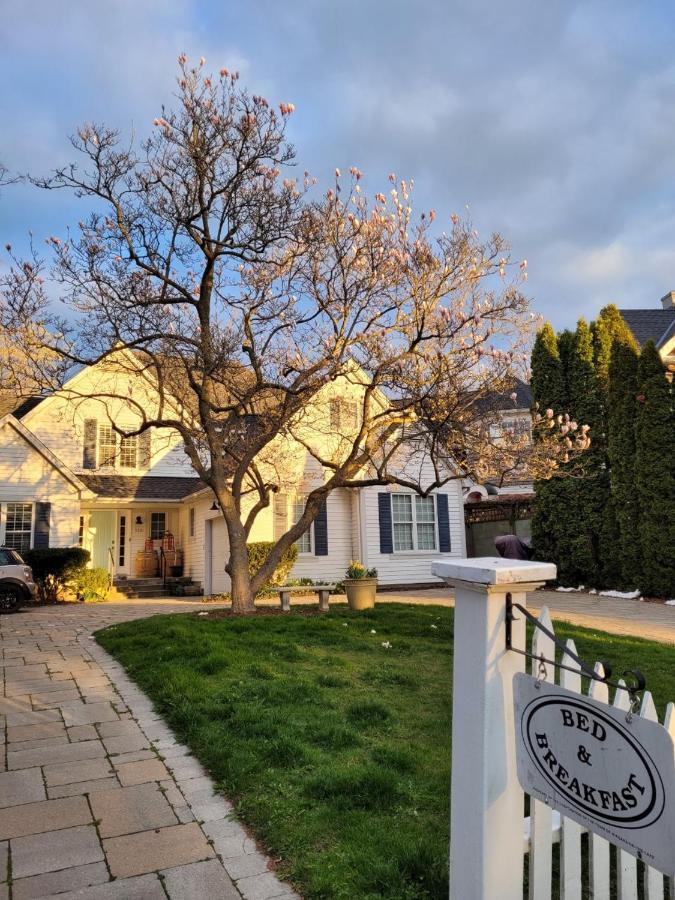 La Maison De Sophie Bed & Breakfast Niagara-on-the-Lake Exterior photo